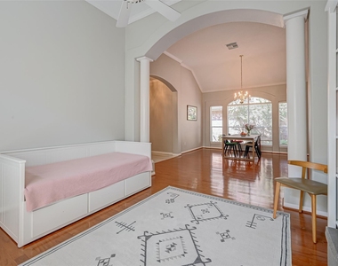 1107 Parkhaven Lane - Photo Thumbnail 14