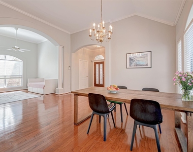 1107 Parkhaven Lane - Photo Thumbnail 10