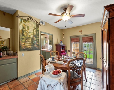11710 Southlake Drive - Photo Thumbnail 11