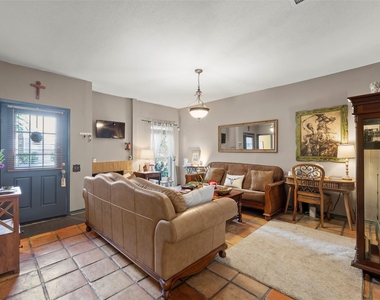 11710 Southlake Drive - Photo Thumbnail 7