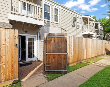 11710 Southlake Drive - Photo Thumbnail 18