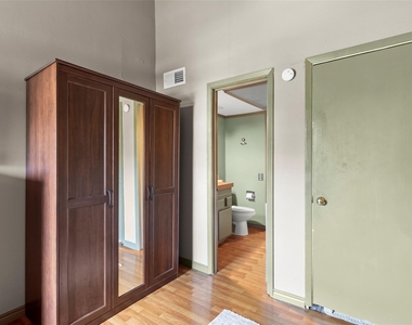 11710 Southlake Drive - Photo Thumbnail 21
