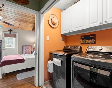 11710 Southlake Drive - Photo Thumbnail 24