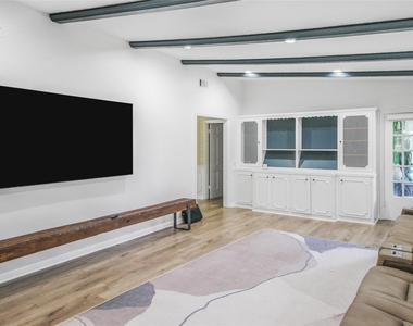 536 Oak Drive - Photo Thumbnail 7