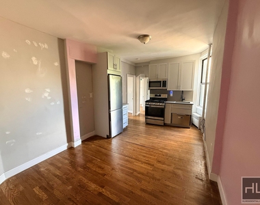 2 Avenue - Photo Thumbnail 1