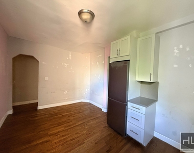 2 Avenue - Photo Thumbnail 2