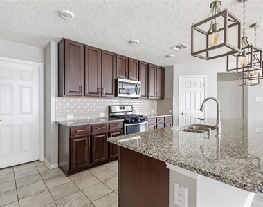 20805 Langworth Place - Photo Thumbnail 21