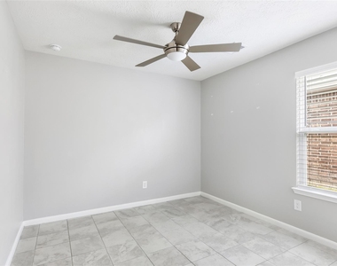 20805 Langworth Place - Photo Thumbnail 14