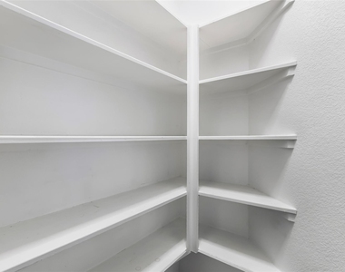 20805 Langworth Place - Photo Thumbnail 25