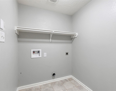 20805 Langworth Place - Photo Thumbnail 23