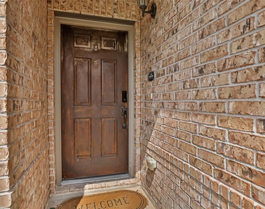 20805 Langworth Place - Photo Thumbnail 4