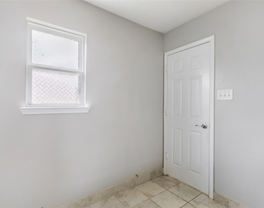 20805 Langworth Place - Photo Thumbnail 33