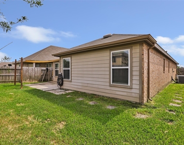 20805 Langworth Place - Photo Thumbnail 9