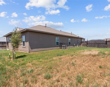 1111 Road 5102 - Photo Thumbnail 6