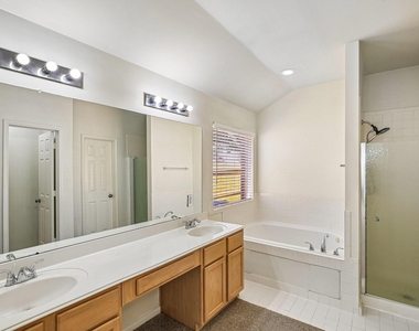 16911 Bouldgreen - Photo Thumbnail 22