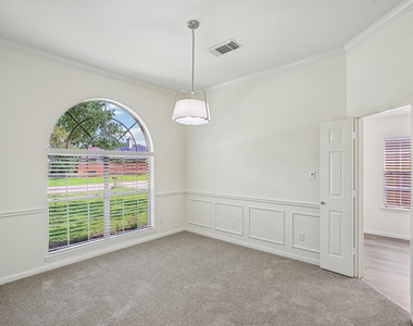 16911 Bouldgreen - Photo Thumbnail 16