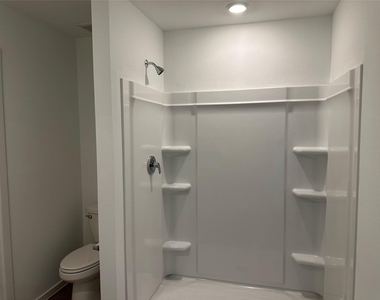6209 Alder Creek - Photo Thumbnail 14