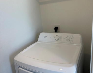 6209 Alder Creek - Photo Thumbnail 23
