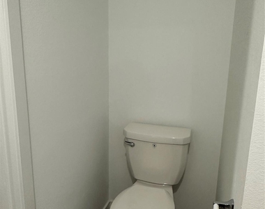 6209 Alder Creek - Photo Thumbnail 15