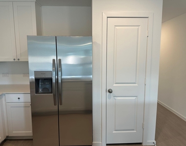 6209 Alder Creek - Photo Thumbnail 10