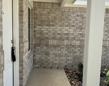 6209 Alder Creek - Photo Thumbnail 4