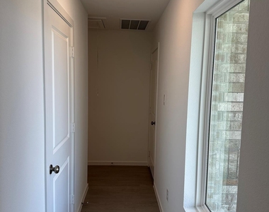 6209 Alder Creek - Photo Thumbnail 22