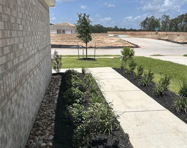 6209 Alder Creek - Photo Thumbnail 3