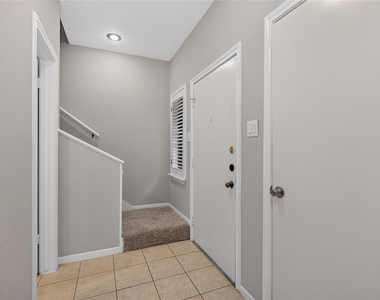 11711 Memorial Drive - Photo Thumbnail 4