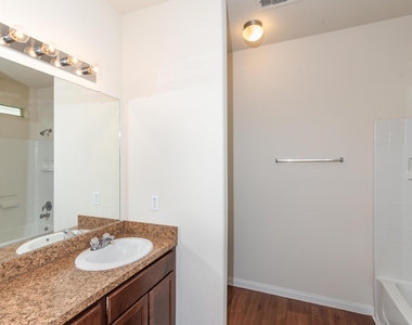 16 Leisure Shore Court - Photo Thumbnail 11
