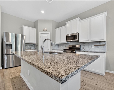 2134 Bluegrass Lane - Photo Thumbnail 8