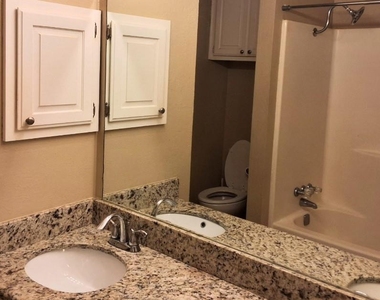 629 W Ridge Drive - Photo Thumbnail 14