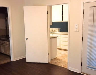 629 W Ridge Drive - Photo Thumbnail 2