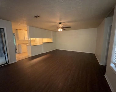 629 W Ridge Drive - Photo Thumbnail 10