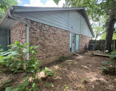 629 W Ridge Drive - Photo Thumbnail 13