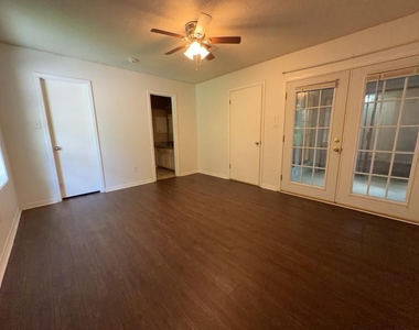 629 W Ridge Drive - Photo Thumbnail 7