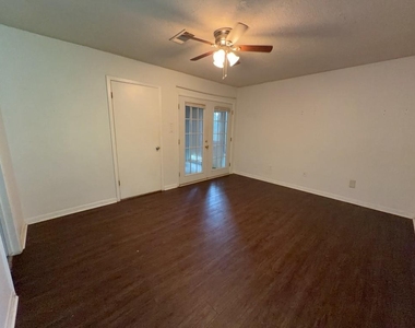 629 W Ridge Drive - Photo Thumbnail 12