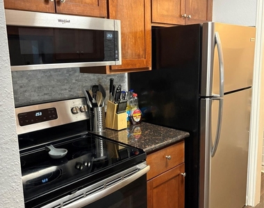 732 Memorial Mews Street - Photo Thumbnail 11