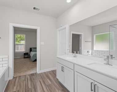 14334 Winema View Lane - Photo Thumbnail 40