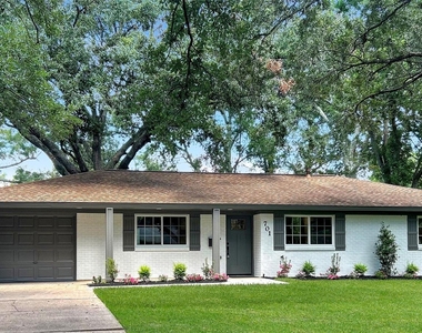 701 Cannan Drive - Photo Thumbnail 24