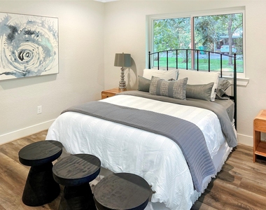 701 Cannan Drive - Photo Thumbnail 10