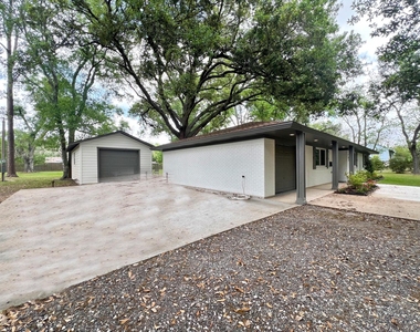 701 Cannan Drive - Photo Thumbnail 1