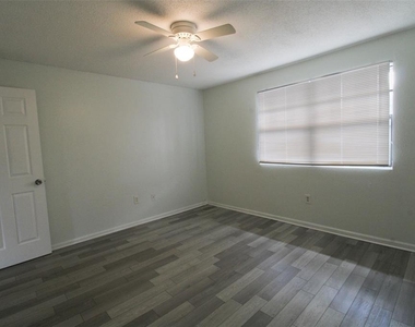 201 Poinsettia Pine Court - Photo Thumbnail 8
