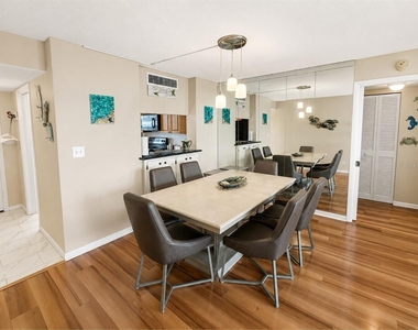 2616 Cove Cay Drive - Photo Thumbnail 5