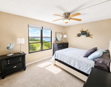 2616 Cove Cay Drive - Photo Thumbnail 16