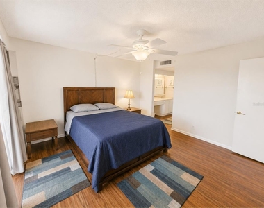 2616 Cove Cay Drive - Photo Thumbnail 9