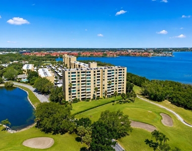2616 Cove Cay Drive - Photo Thumbnail 15