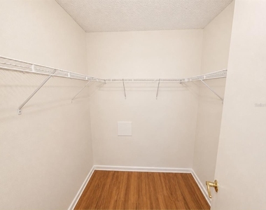 2616 Cove Cay Drive - Photo Thumbnail 12