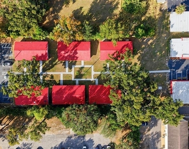 1302 Morris Park - Photo Thumbnail 15