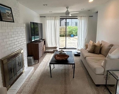 3214 W Coachman Avenue - Photo Thumbnail 4