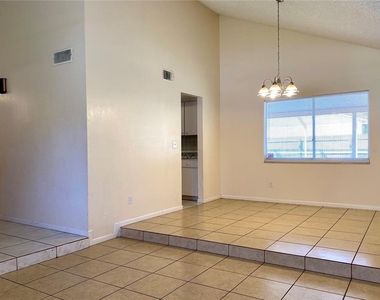 5205 Dublin Place - Photo Thumbnail 3